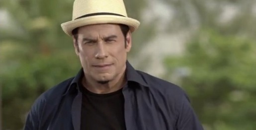 Vamos Brasilizar com John Travolta e a Ypióca